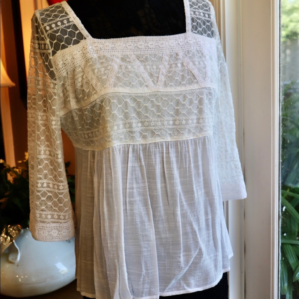 STUDIO PETITE WHITE LACY BLOUSE